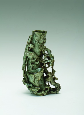 清乾隆透雕松竹梅岁寒三友碧玉花插