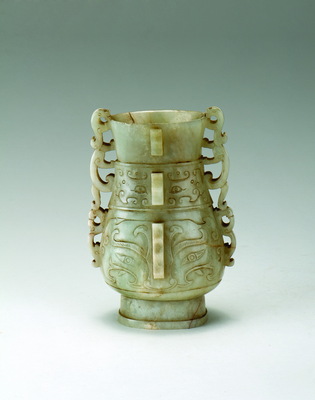 清乾隆兽纹青玉觯