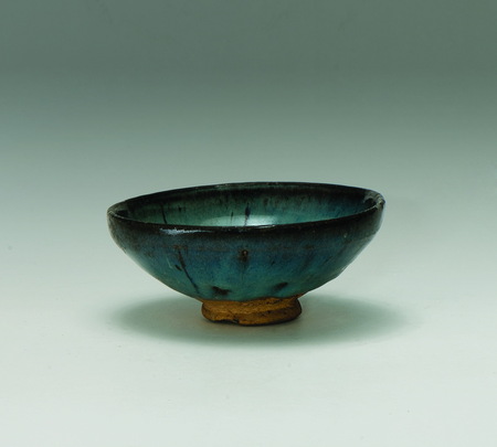 元代钧窑蓝釉碗